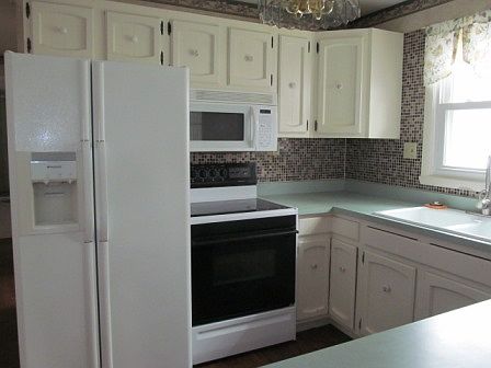 4th image of 630 W Elm St