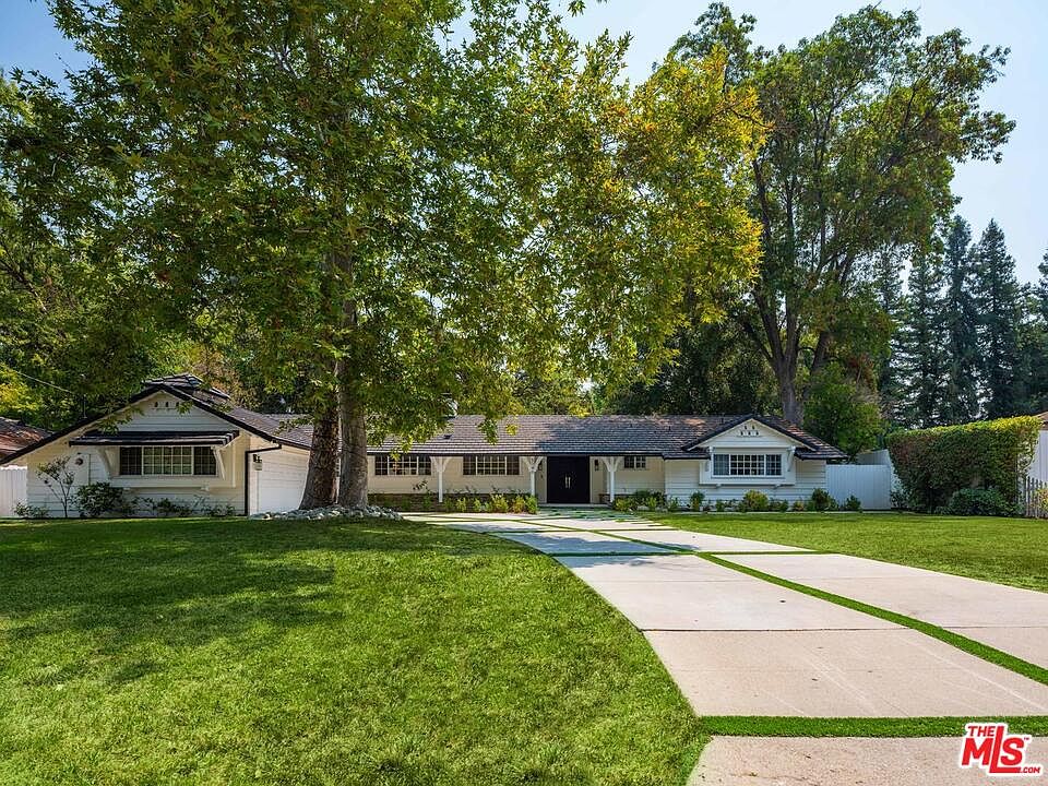 1st image of 5146 Calenda Dr