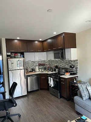 Rented by Voro, LLC | media 4