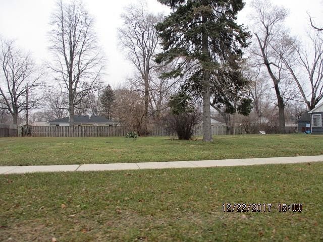 1st image of 1575 River Dr N