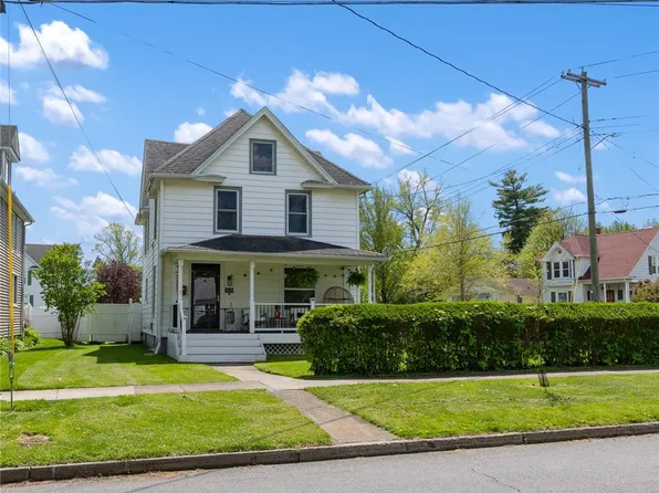 235 High St, Geneva, NY 14456