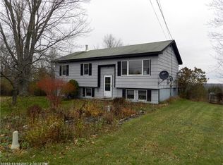 273 Golf Course Rd, Newport, ME 04953