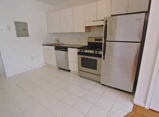 912 Snyder Ave #2, Philadelphia, PA 19148