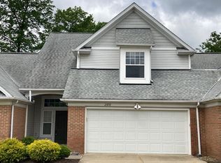 2576 Woodruff Ct, Westlake, OH 44145