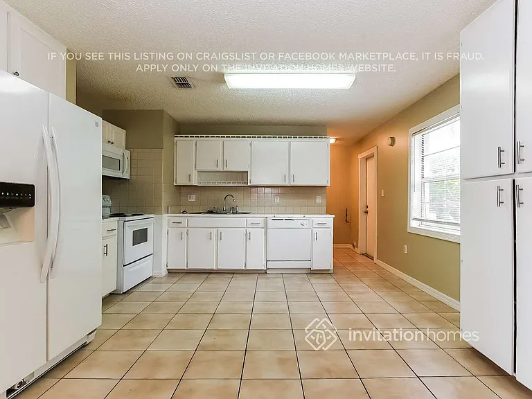 1601 Stafford Rd — Photo 8