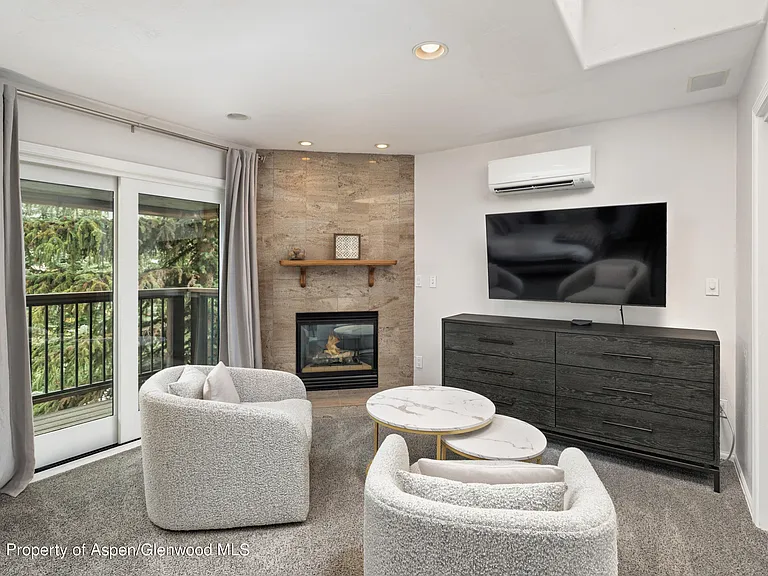 650 S Monarch St #2 — Photo 6