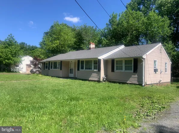 916 Pemberton Browns Mills Rd, Pemberton, NJ 08068