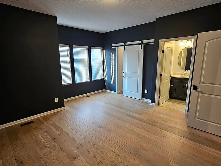 31 Ashbourne Dr — Photo 13