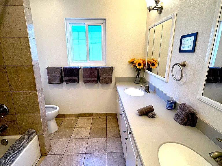 826 Brighton Ct — Photo 15