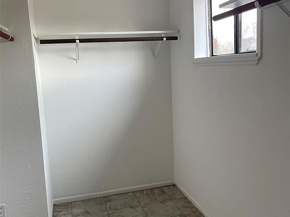 5th image of 5913 Arncliffe Dr