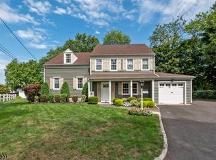 1749 Oak Hill Dr, Union, NJ 07083