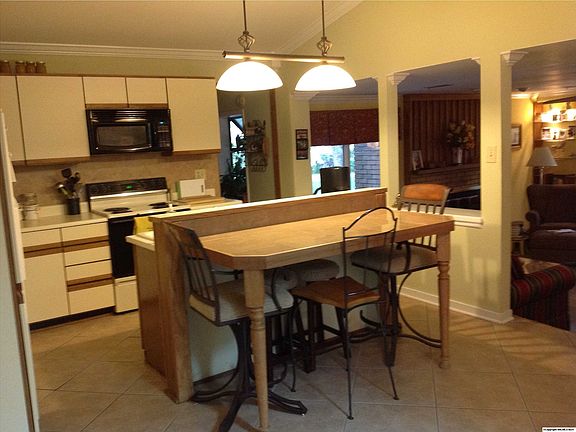 2nd image of 2904 Dobbs Dr SE
