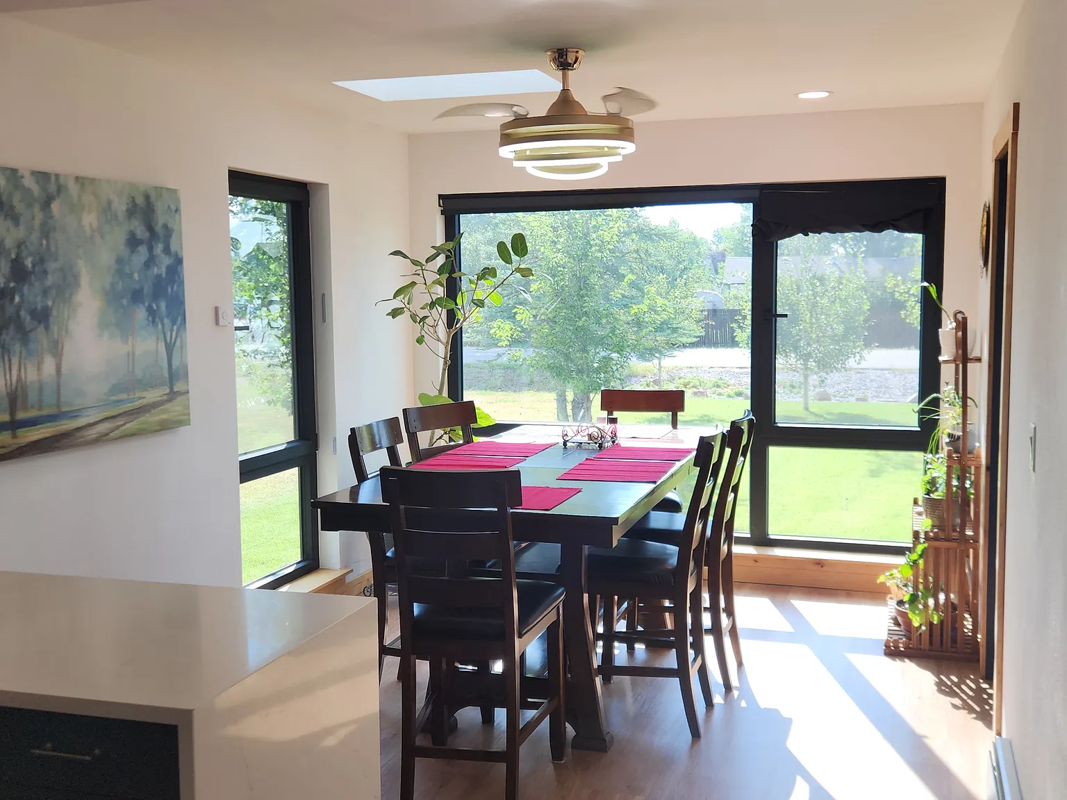 3 bed, 3044 sqft, $1,000 — Photo 4