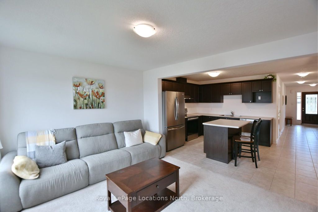 29 Archer Ave, Collingwood, ON - More