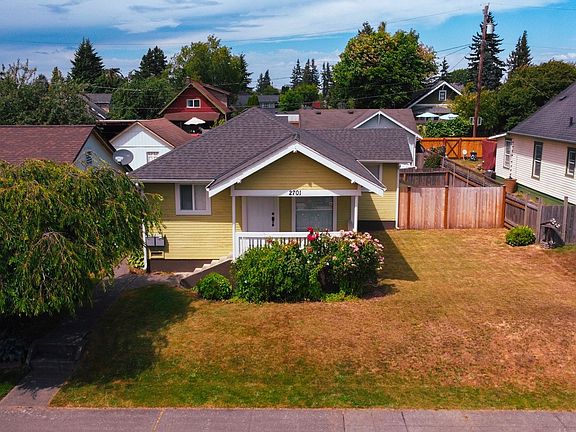 4th image of 2701 Leonard Dr, #A
