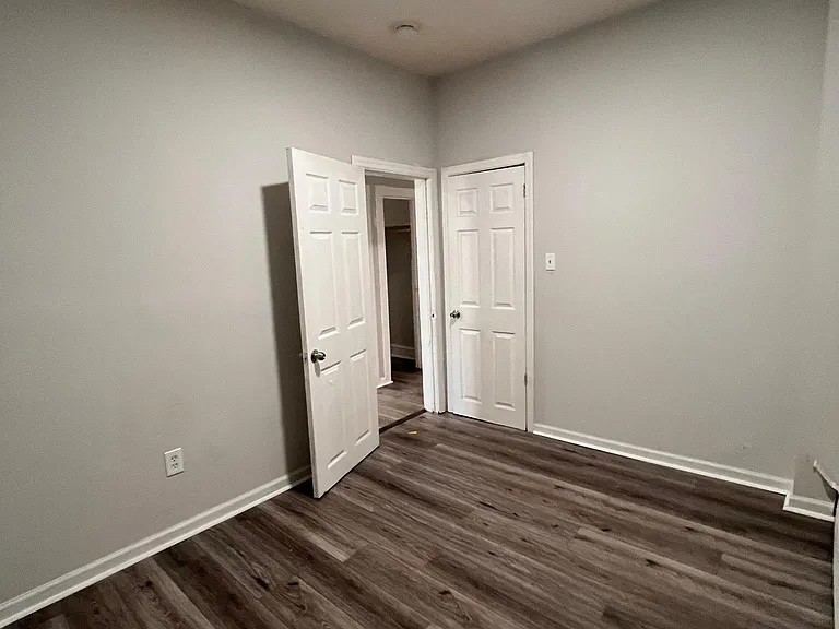 113 Armstrong Ave #1 — Photo 3