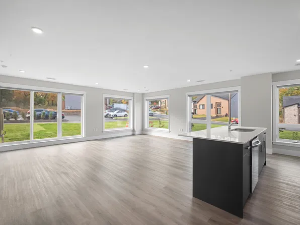 29 Heckman Ave, Bridgewater, NS B4V 9G9