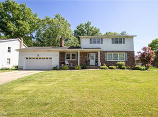 910 Andrews Rd, Medina, OH 44256