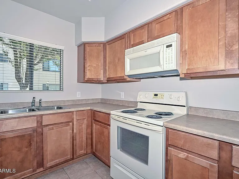 750 E Northern Ave #1100 — Photo 4