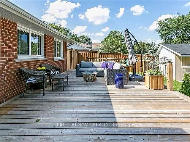 273 Kenwood Ave — Photo 19
