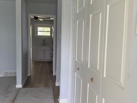4th image of 502 Briar Rd