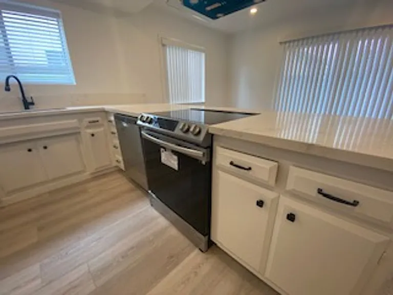 503 Fairview Ave — Photo 5