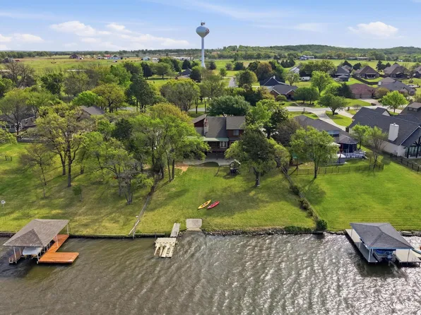 1334 Kiowa Dr E, Lake Kiowa, TX 76240