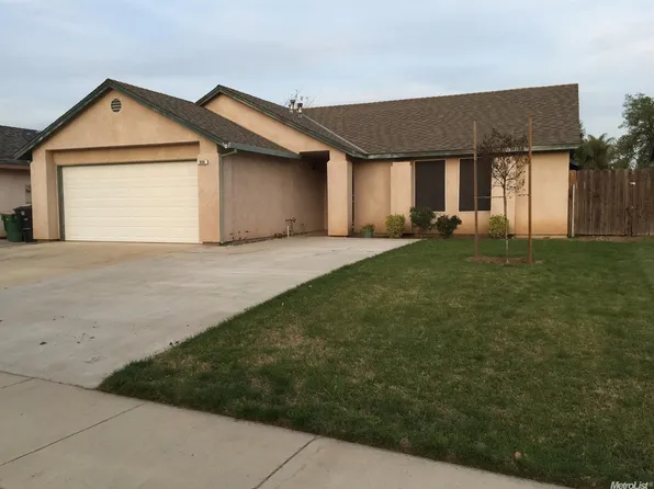 608 Bronze Ln, Waterford, CA 95386