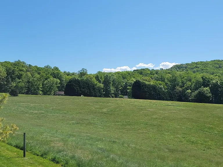 16 Stonespring Ln — Photo 14