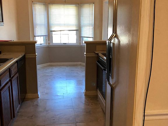 5th image of 2847 New South Dr