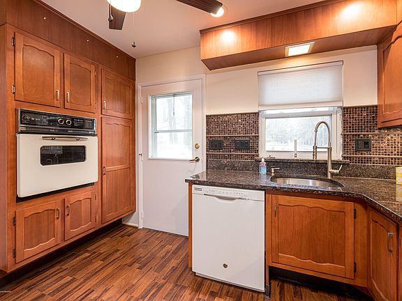3rd image of 154D Huntington Dr #1004