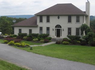 10 Old Martin Rd, Hopewell Junction, NY 12533