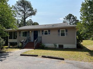 5431 W 100th Rd, Chester, VA 23831