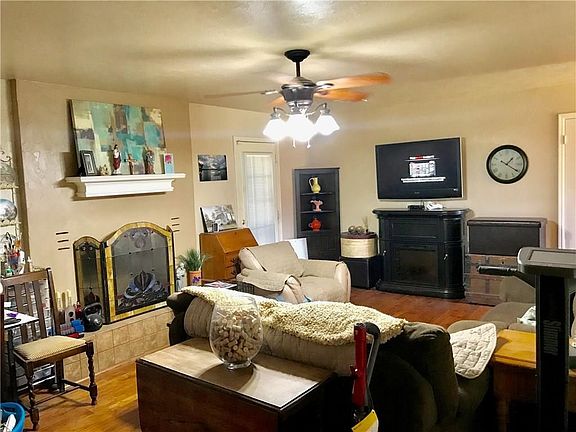 5th image of 1000 SW 67th Pl