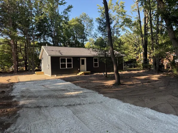 3636 E Laketon Ave, Muskegon, MI 49442