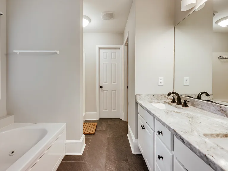 183 Oak Meadows Dr — Photo 7