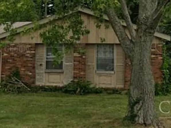606 Ridge Rd, Lebanon, OH 45036