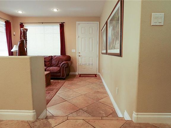 4th image of 1017 Amber Falls Ln