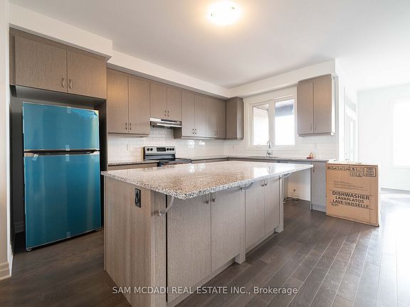 3rd image of 3029 John McKay Blvd