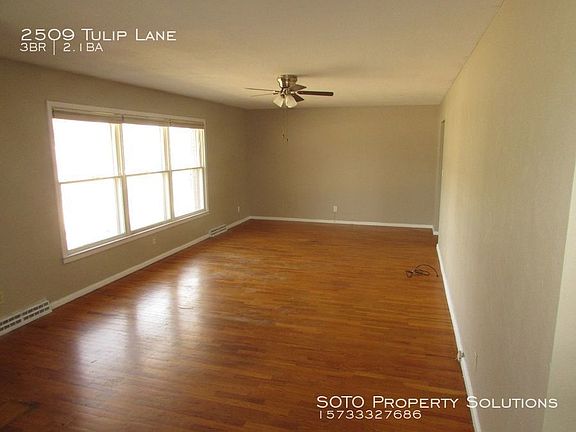 3rd image of 2509 Tulip Ln