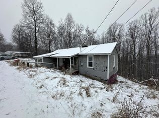 1160 Glenview Rd, Crab Orchard, WV 25827