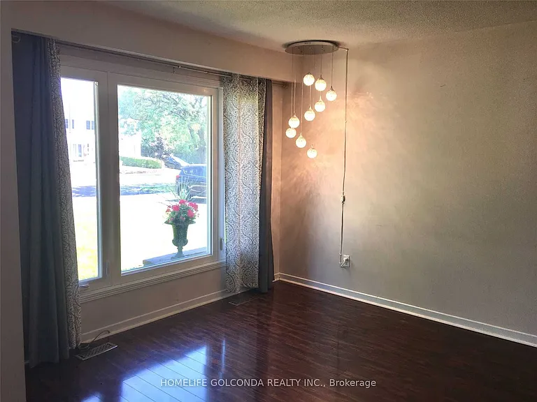 3134 Jessica Ct — Photo 2