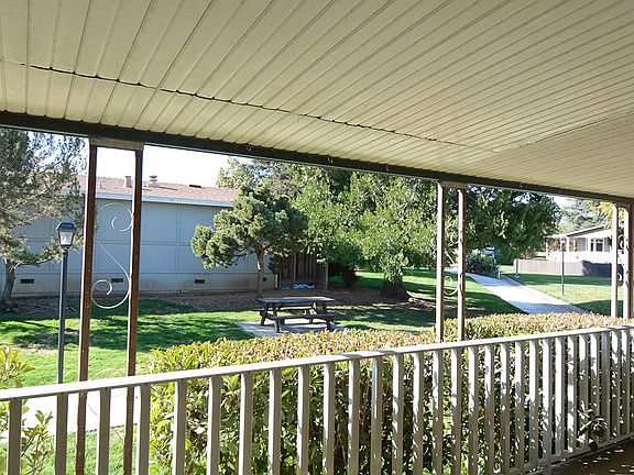 2nd image of 132 Vinewood Ln #132
