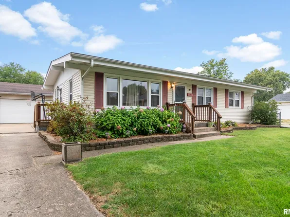 11 Saint Cabrini Ct, Springfield, IL 62702