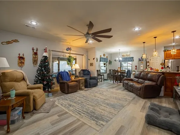 940 Washburn Dr, Pea Ridge, AR 72751