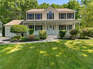 22 Rosemary Rd, North Attleboro, MA 02760