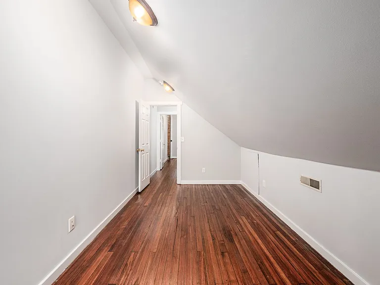411 13th Ave — Photo 39