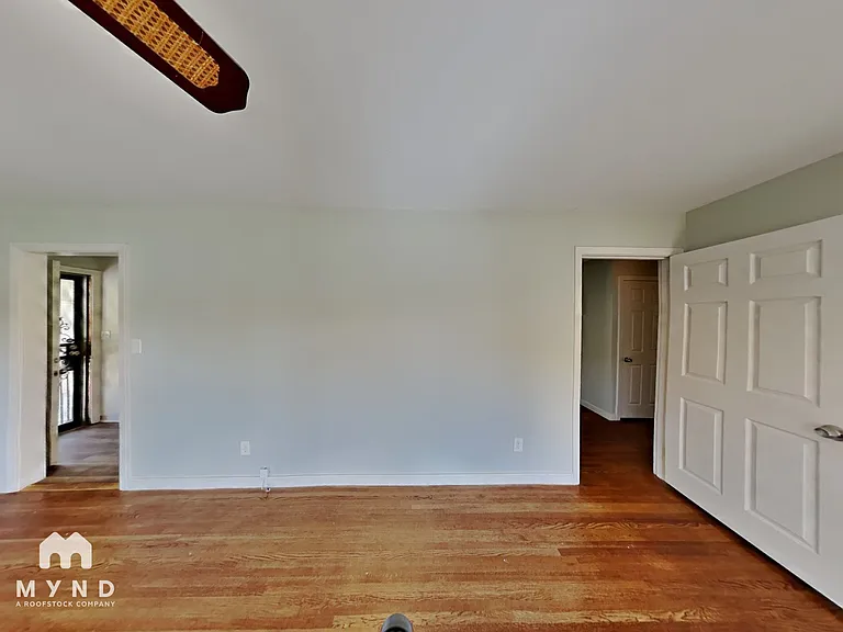 877 Twin Lake Dr NE — Photo 7