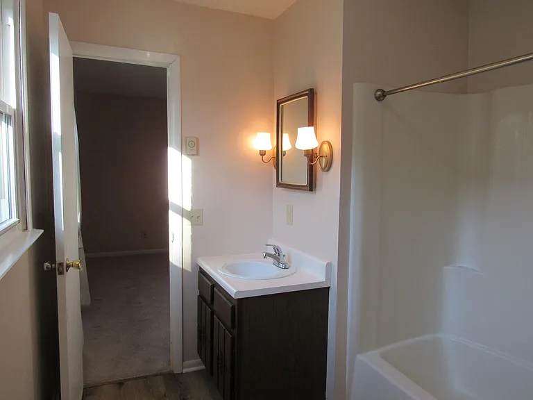 237 Stratmoor Dr — Photo 17