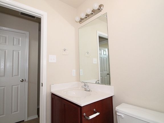 4th image of 3306 Cricklewood Dr